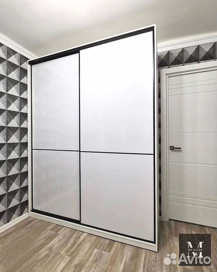 Современный шкаф купе