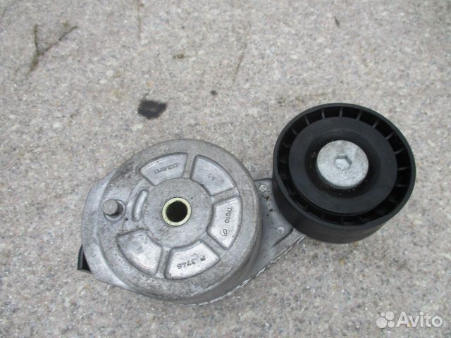 Ролик натяжителя hino TK075