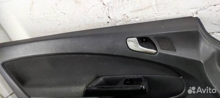 Обшивки дверей комплект Opel Corsa D 2011