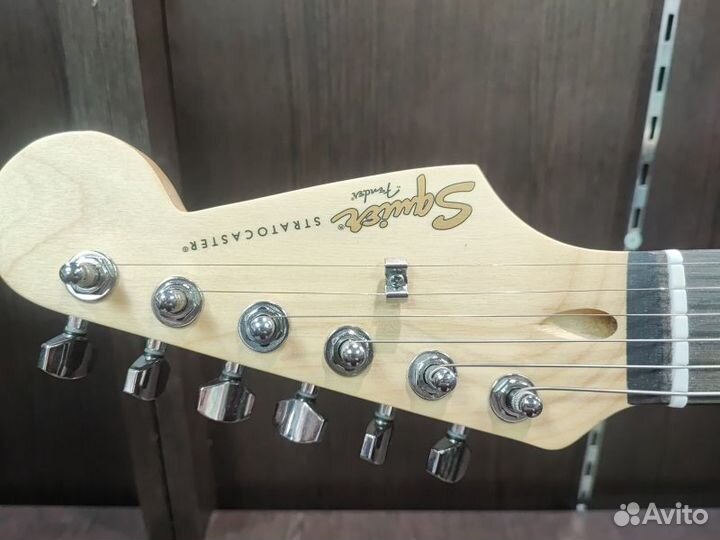 Электрогитара Fender Squier MM Stratocaster