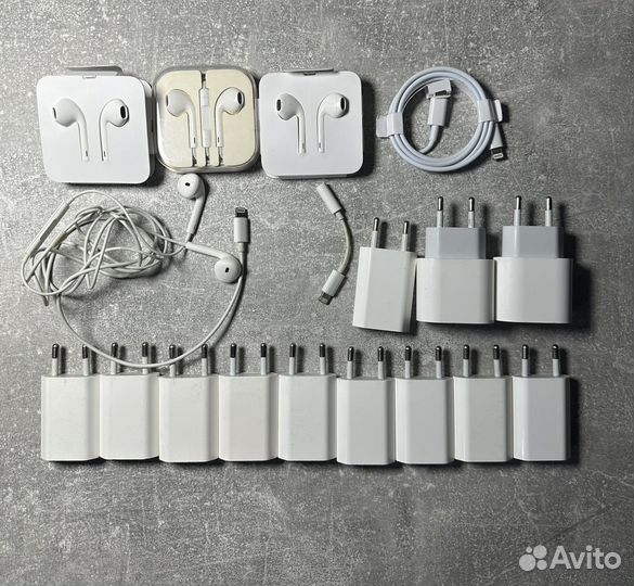 Блок зарядки, зарядный шнур, Блок на iPhone