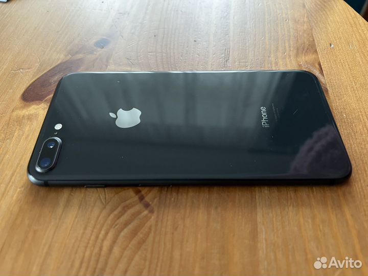 iPhone 8 Plus, 64 ГБ