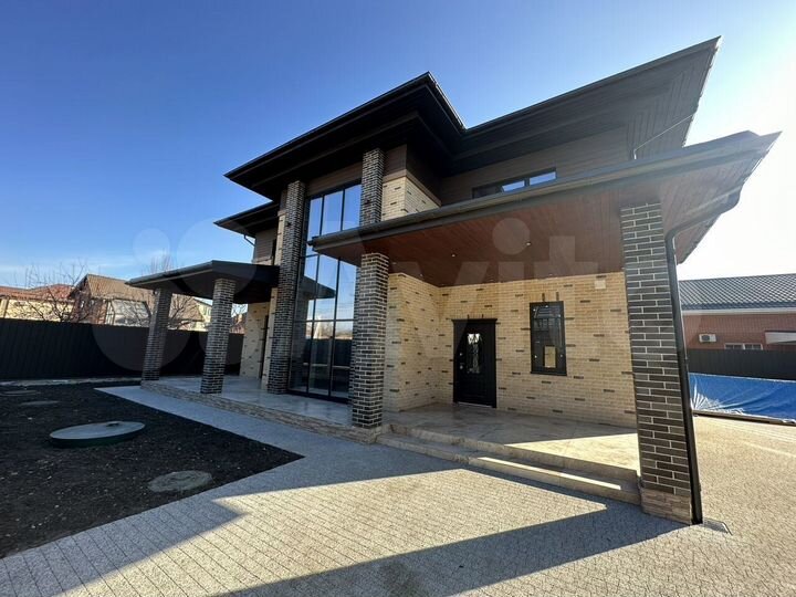 Дом 170 м² на участке 5 сот.