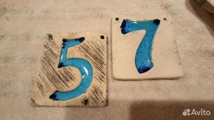 Цифры на дверь 57 или 75