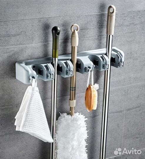 Настенный держатель для инвентаря