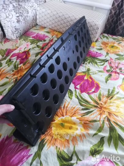 Короб для богажника. Сиденья 3й ряд. Крышка