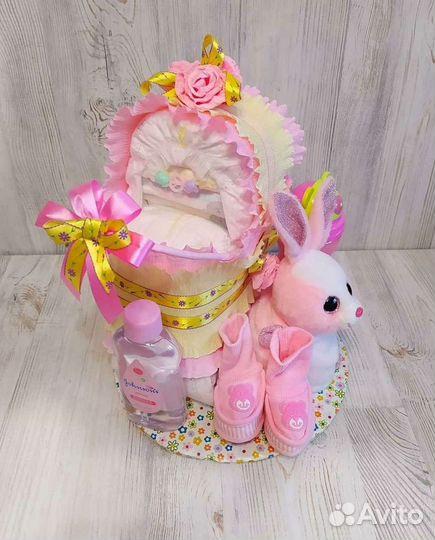 Коляска- торт из памперсов, подарок новорожденному