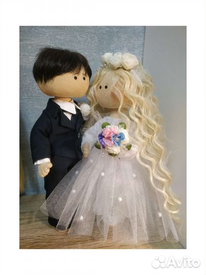 Куклы в свадебном наряде