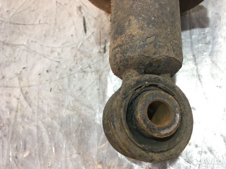 Стойка подвески задняя правая Honda Civic Ferio