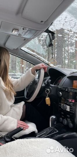 Оплетка на руль со стразами