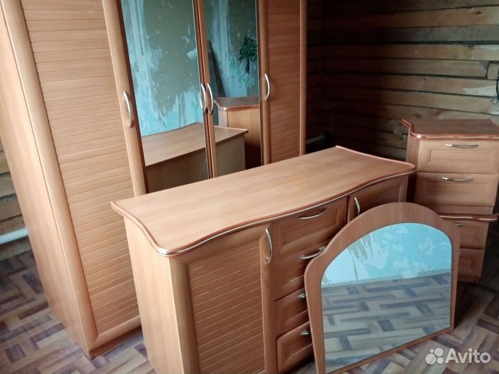 Мебель для спальни бу