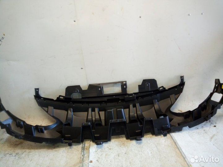 Усилитель бампера передний Renault Fluence 1 2010