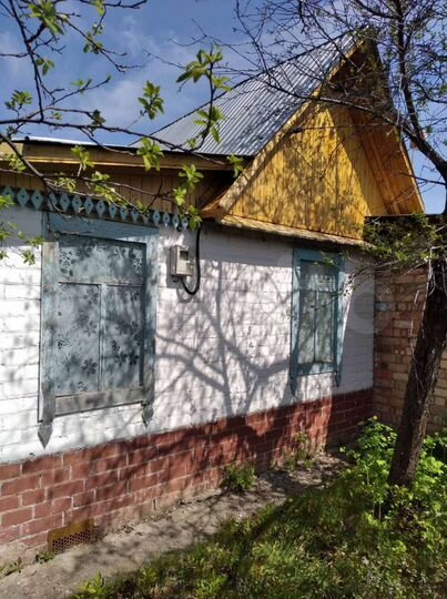 Дом 30 м² на участке 5 сот.