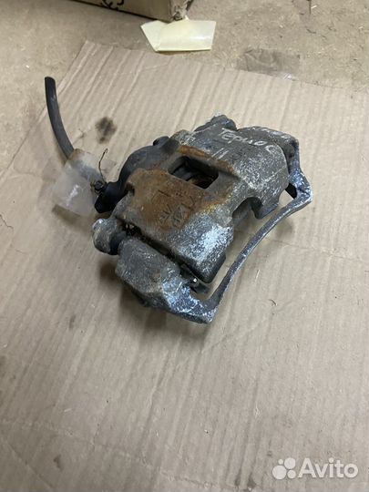 Суппорт правый Toyota cami (Daihatsu Terios)