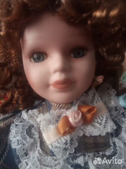 Кукла фарфоровая коллекционная