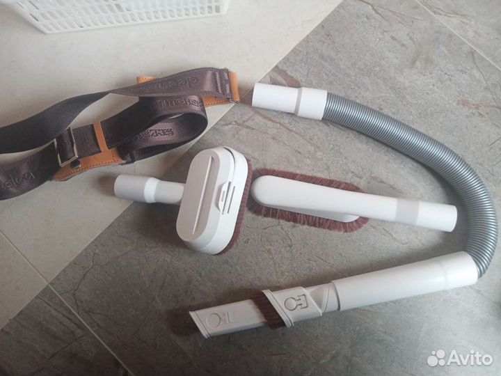 Пылесос Deerma DX800 в отличном состоянии