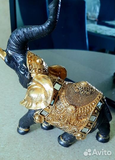 Статуэтка слон