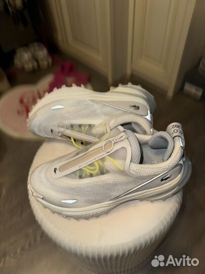 Женские кроссовки Lacoste