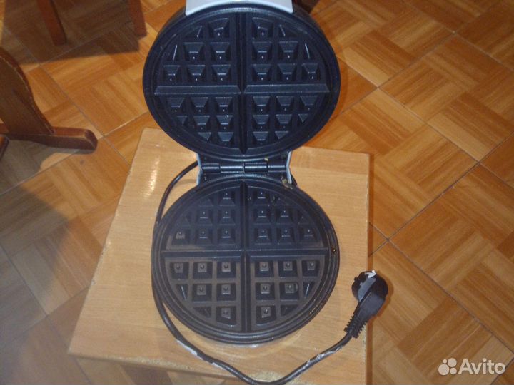 Электрическая вафельница