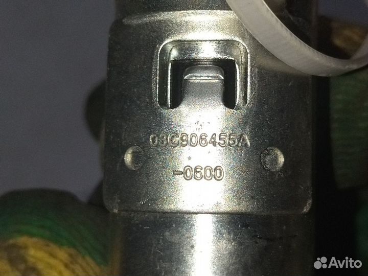 Клапан фазорегулятора Volkswagen Tiguan 1 03C906455A