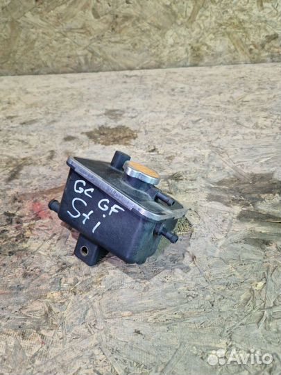 Расширительный бачок subaru sti GC GF