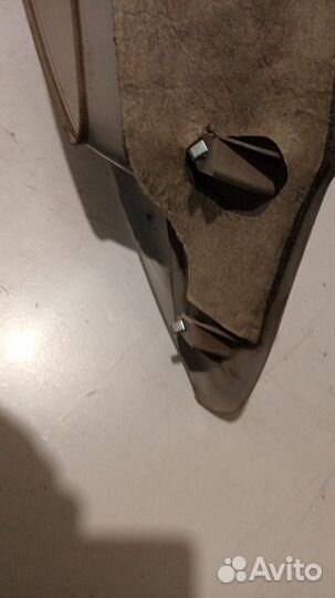 Накладка стойки Opel Vectra B правая задняя 95-02г