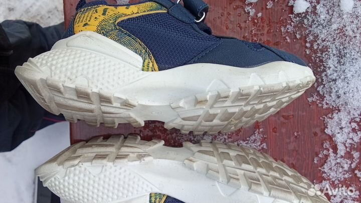 Кроссовки детские