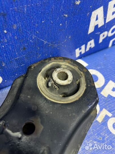 Передний правый рычаг Skoda Octavia Tour лифтбэк