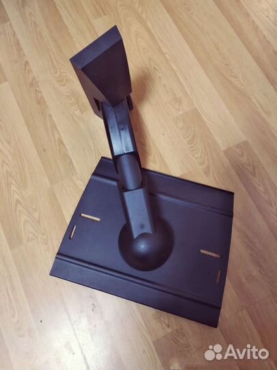 Металлическая подставка под телевизор