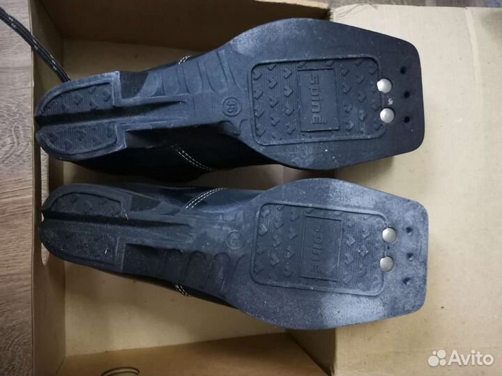 Лыжные ботинки