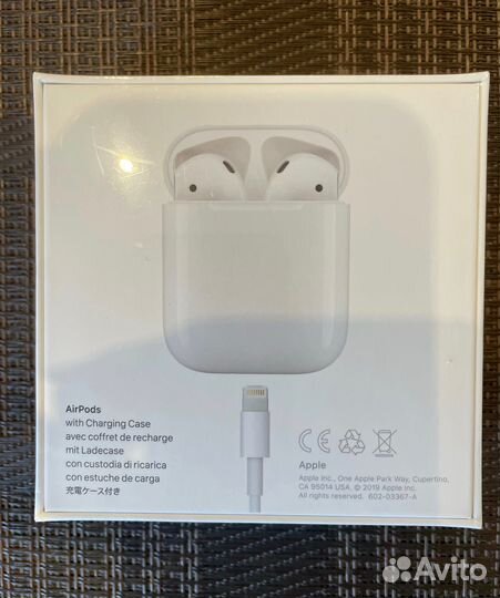 Наушники Apple AirPods