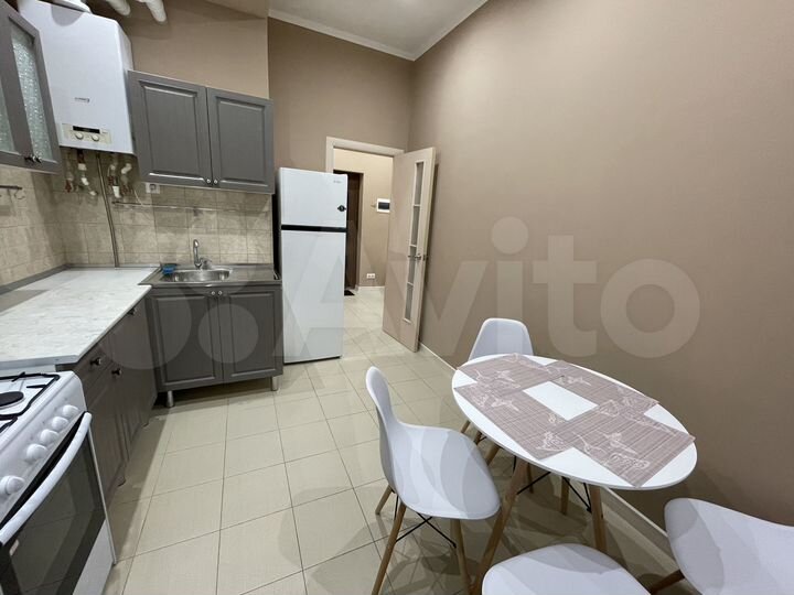 1-к. квартира, 32 м², 1/4 эт.