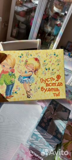 Коробки подарочные новые