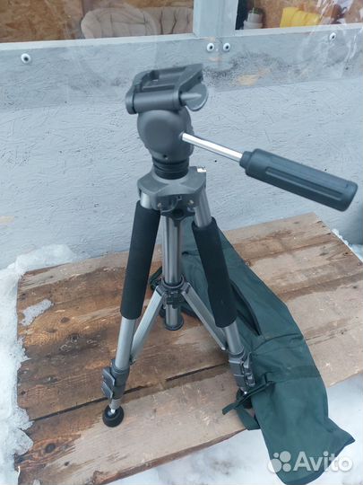 Штатив для фотоаппарата