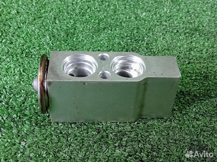 Клапан кондиционера Mazda