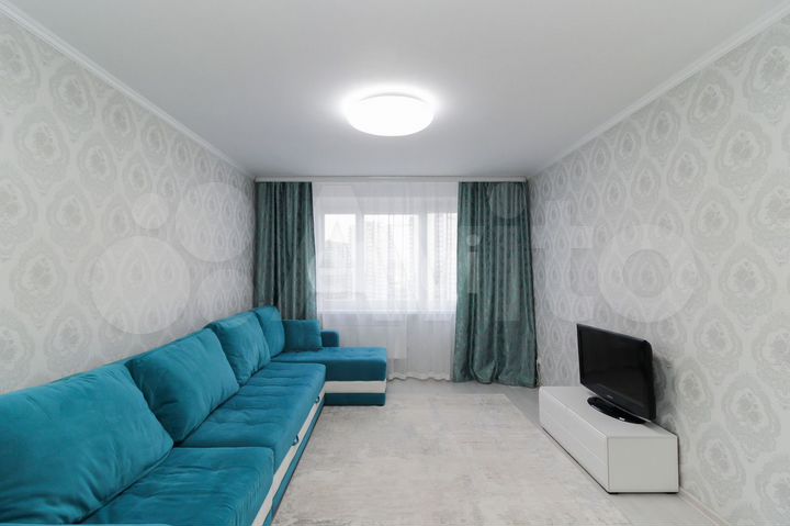 3-к. квартира, 90 м², 10/14 эт.