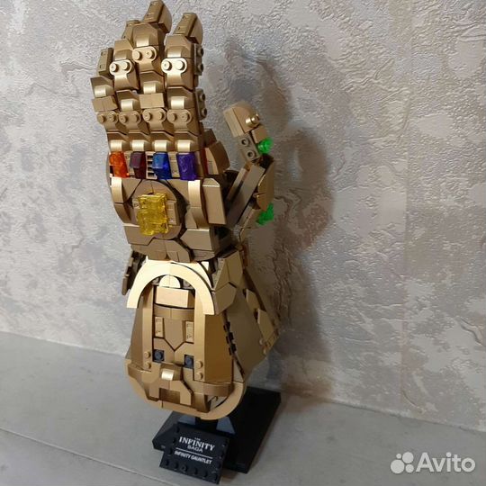Перчатка Бесконечности Lego
