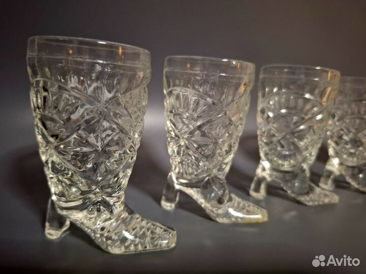 Хрустальные рюмки сапожки