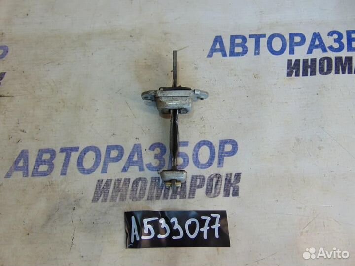 Ограничитель двери для Nissan Presea 2 1995-2000г