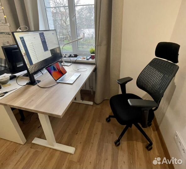 Компьютерный стол с регулировкой высоты как IKEA