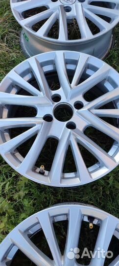 Продам литые диски r15 4.98(камрики) на ваз