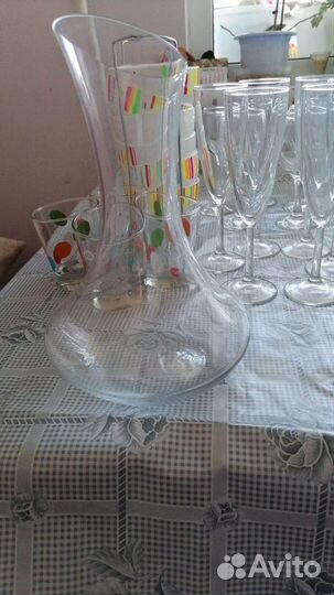 Бокалы, рюмки, декантер, тарелки