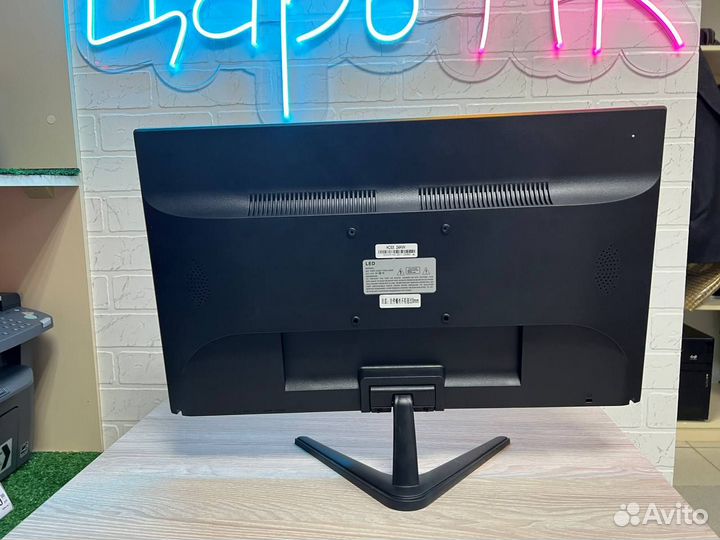 Новый монитор 24