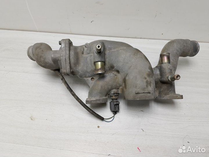 Корпус термостата Land Rover Range Rover L322