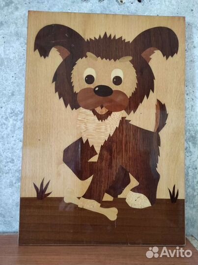 Резное панно из дерева