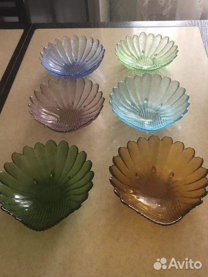 Салатник цветное стекло