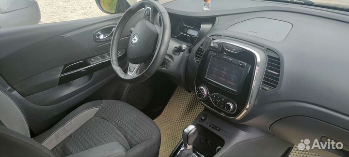 Коврикив RenaultKaptur 2017