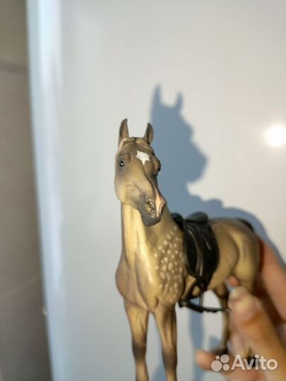 Лошадь фигурка