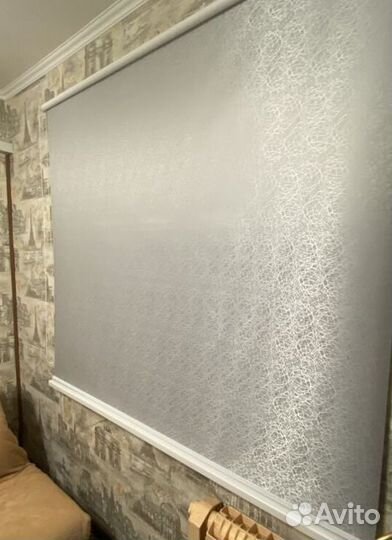 Рулонные шторы в коричневом коробе D6504