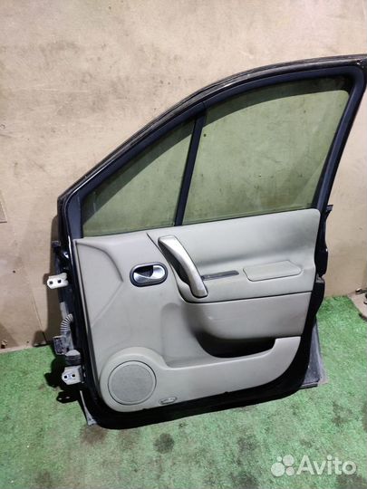 Дверь передняя правая Renault Scenic II (2003—2006